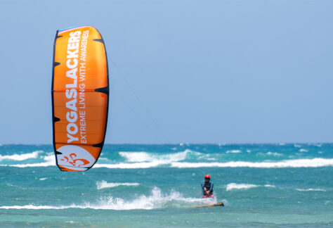 YogaSlackers Co-Founder Sam Salwei showcasing his custom Ozone Edge 11m kite!