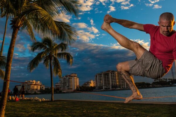 Sunset slackline session