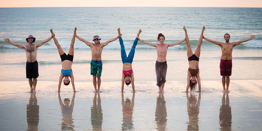 Koh Lanta Handstand Group